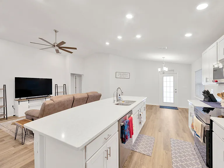 1072 Aruba Ave — Photo 14