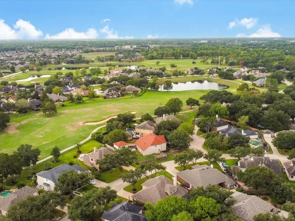5718 Oakmoss Trl, Spring, TX 77379