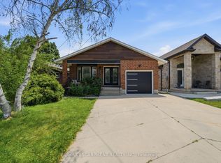 303 Caledon Ave, Hamilton, ON L9C 3C9