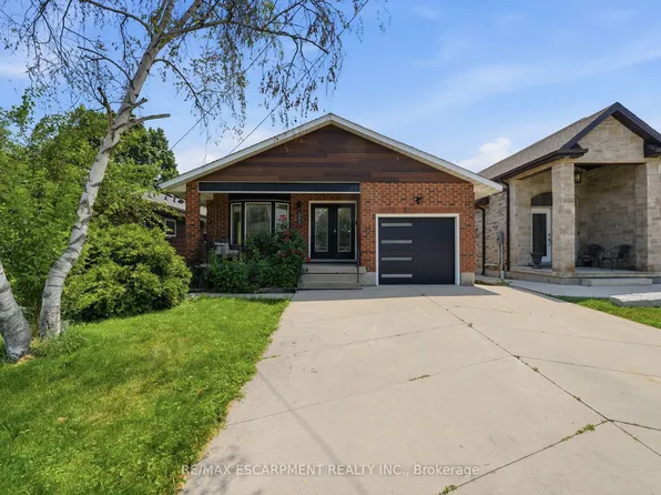 303 Caledon Ave, Hamilton, ON L9C 3C9