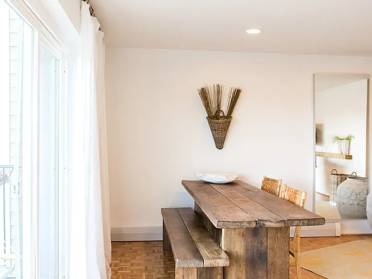 Oregon Mews — Photo 26