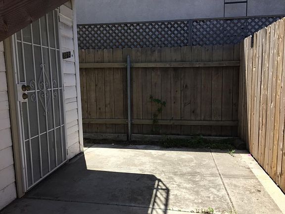 3rd image of 4263 1/2 33rd St