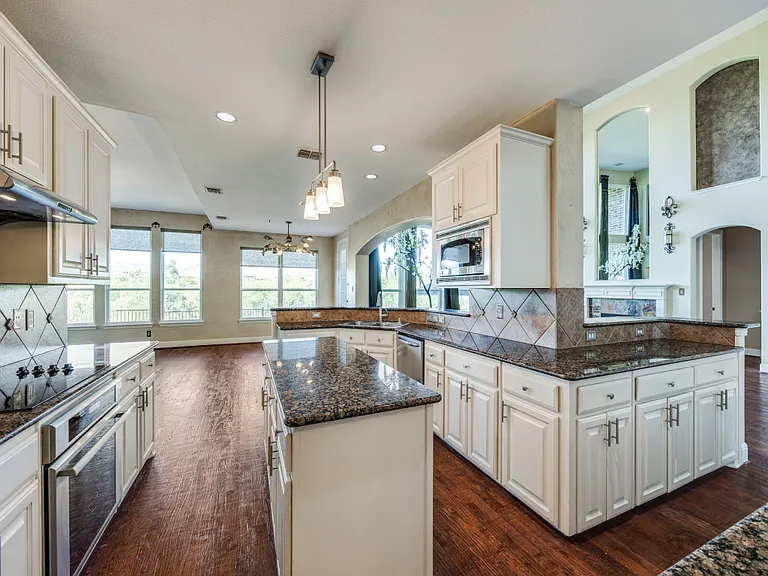 4463 Fallmeadow Dr — Photo 9