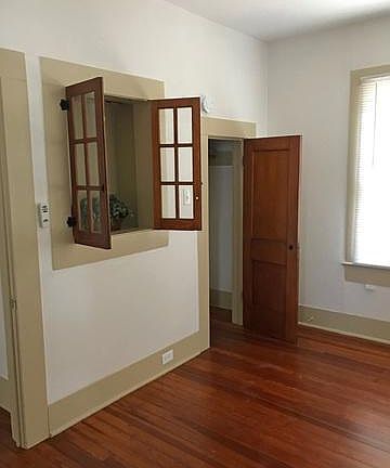 4th image of 901 E Euclid Ave