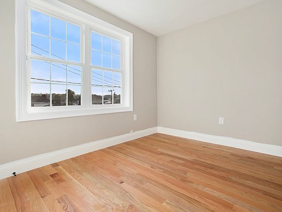 5th image of 661 Washington Ave #2