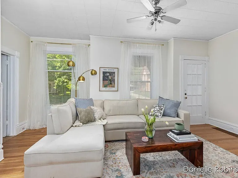 40 Union Ave NE #1 — Photo 3