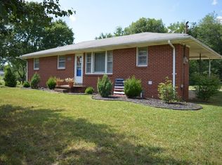 1684 Old Blacktop Rd, Mc Ewen, TN 37101