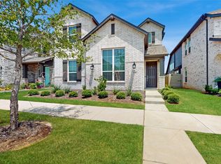 724 Lamp Post Ln, Argyle, TX 76226