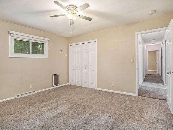 3rd image of 741 Riverside Dr