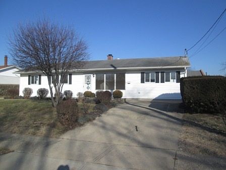 2nd image of 313 Whitewater Dr