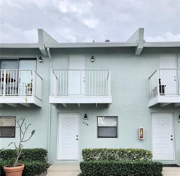 1st image of 4105 NE 21st Ter