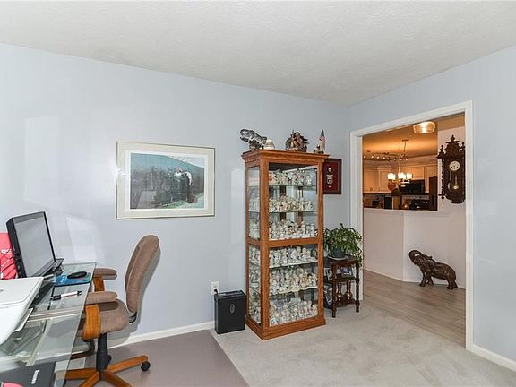 4th image of 15448 Blair Ln