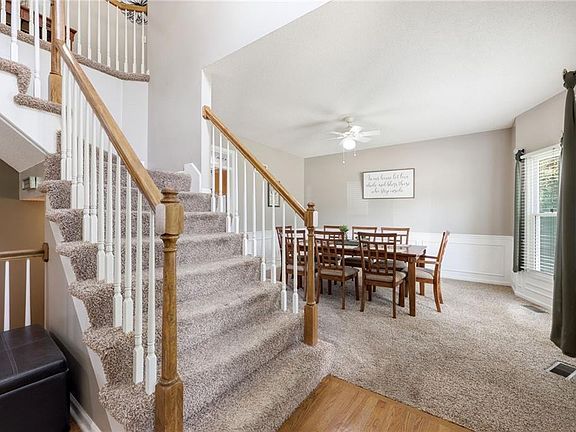 5th image of 318 Shannon Ave
