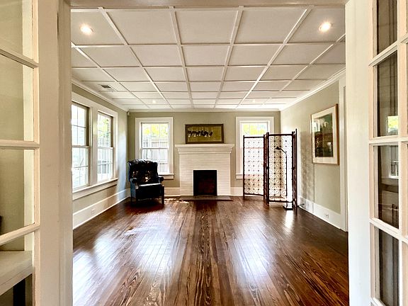 3rd image of 616 Park Ave SE