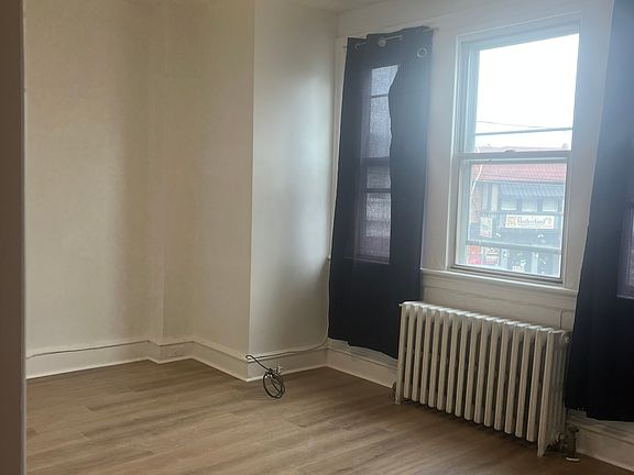 5th image of 302 Lewis Ave Floor 2