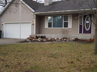 3543 Algonquin Dr, Norton Shores, MI