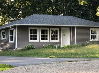 221 Hickory Dr, Springfield, OH 45503