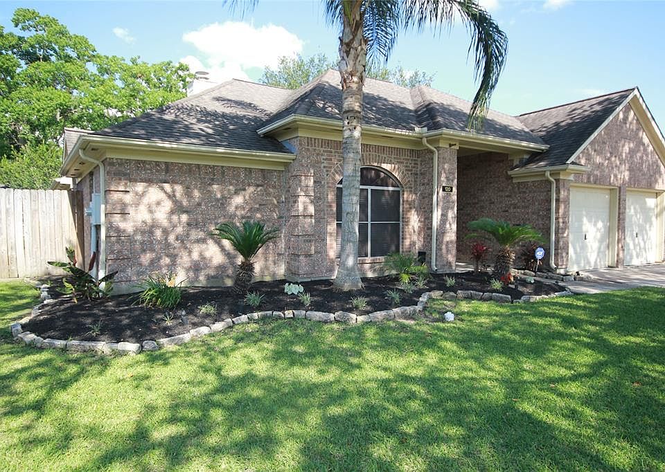 1st image of 120 Chariss Glen Dr