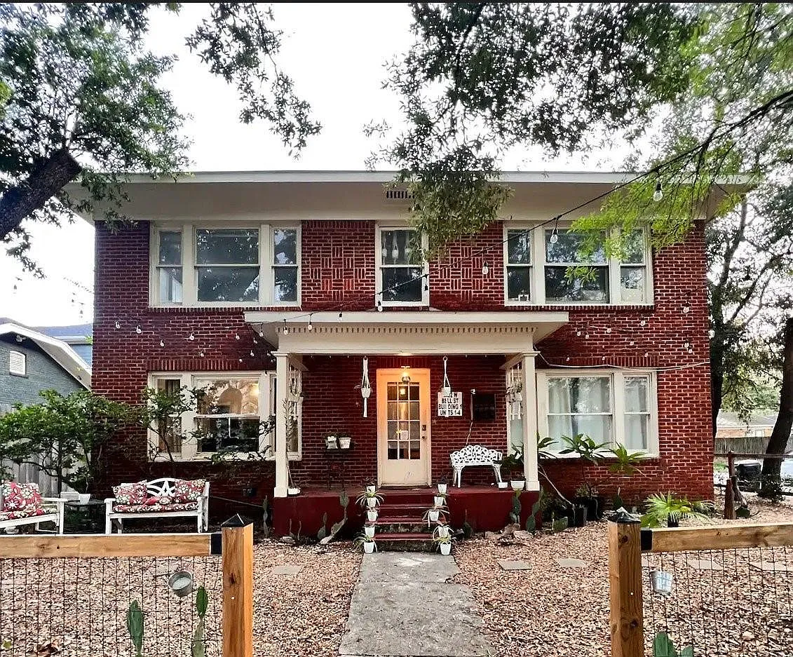 1 bed, 1.0 bath, 690 sqft, $1,350 — Photo 1