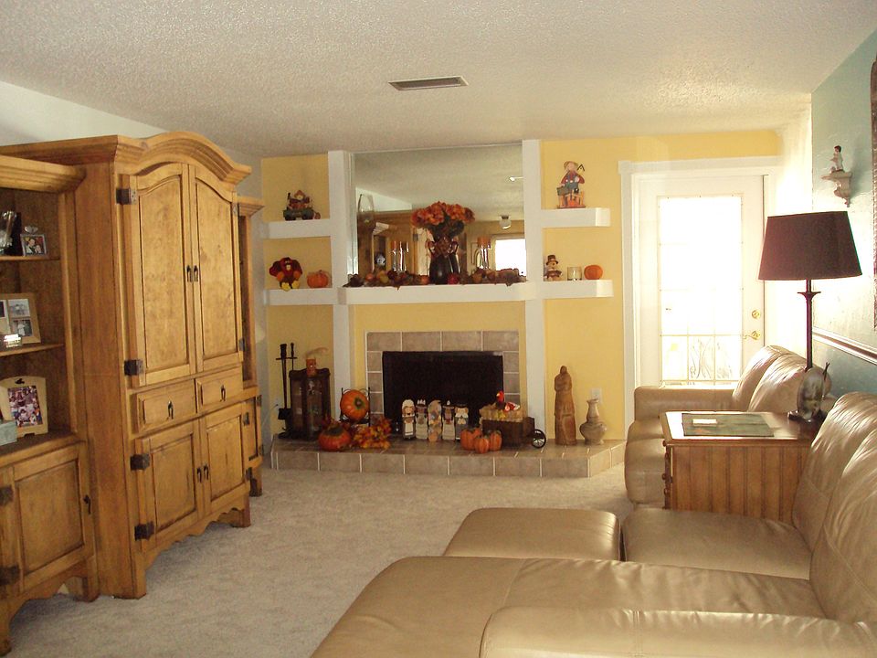1st image of 6802 Dickinson Ct