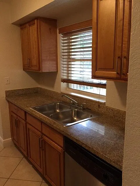 8475 SW 94th Street — Photo 2