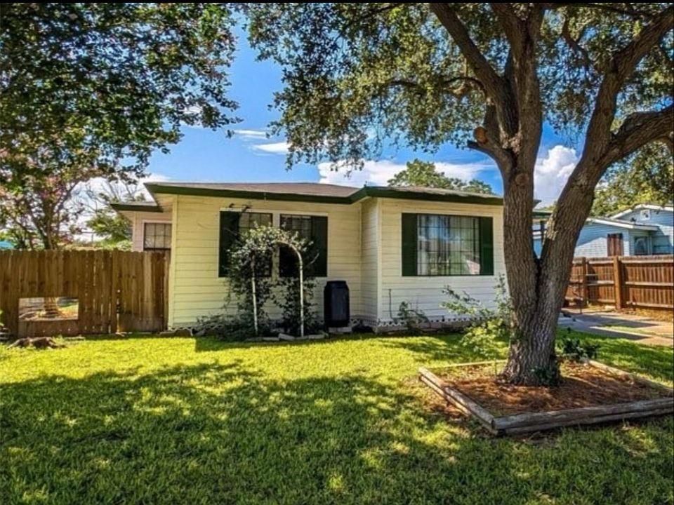 2nd image of 714 Sharon Dr