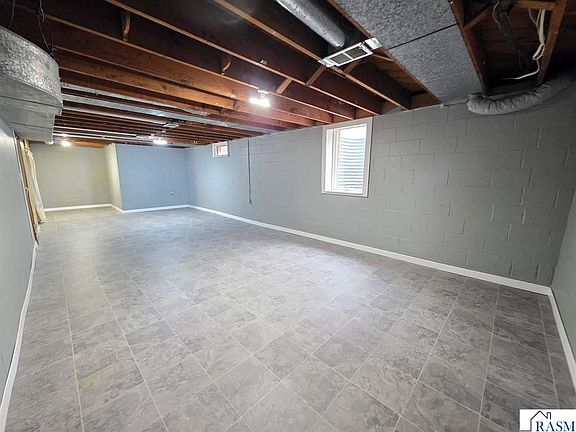 20th image of 304 N 8th St