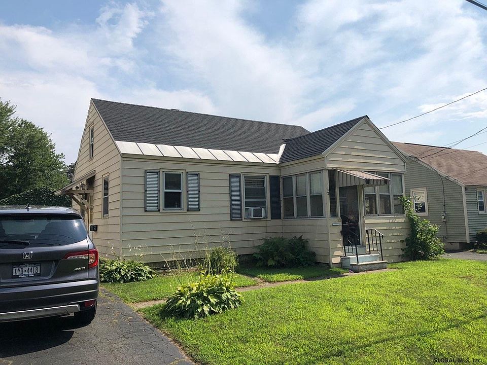 2nd image of 32 Highland Ave