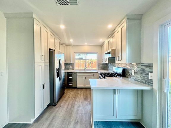 5th image of 906 Arroyo Vista Dr