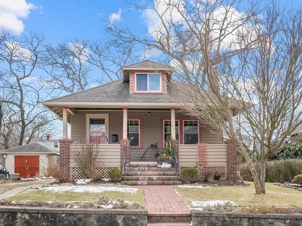 37 Bellington St, Arlington, MA 02476