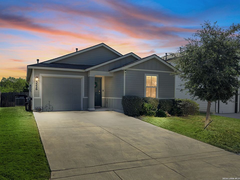 1st image of 5526 Rosillo Gate