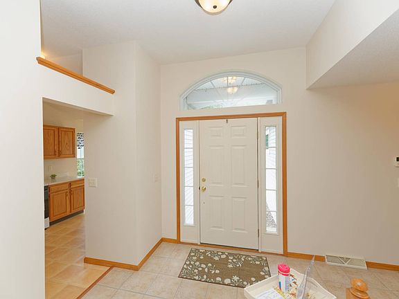 4th image of 15 Parkland Ct