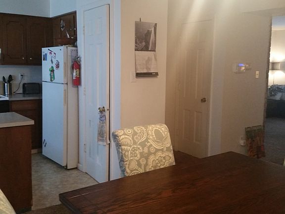 Dining/kitchen