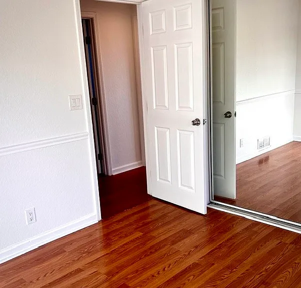 978 Modjeska Cir — Photo 6