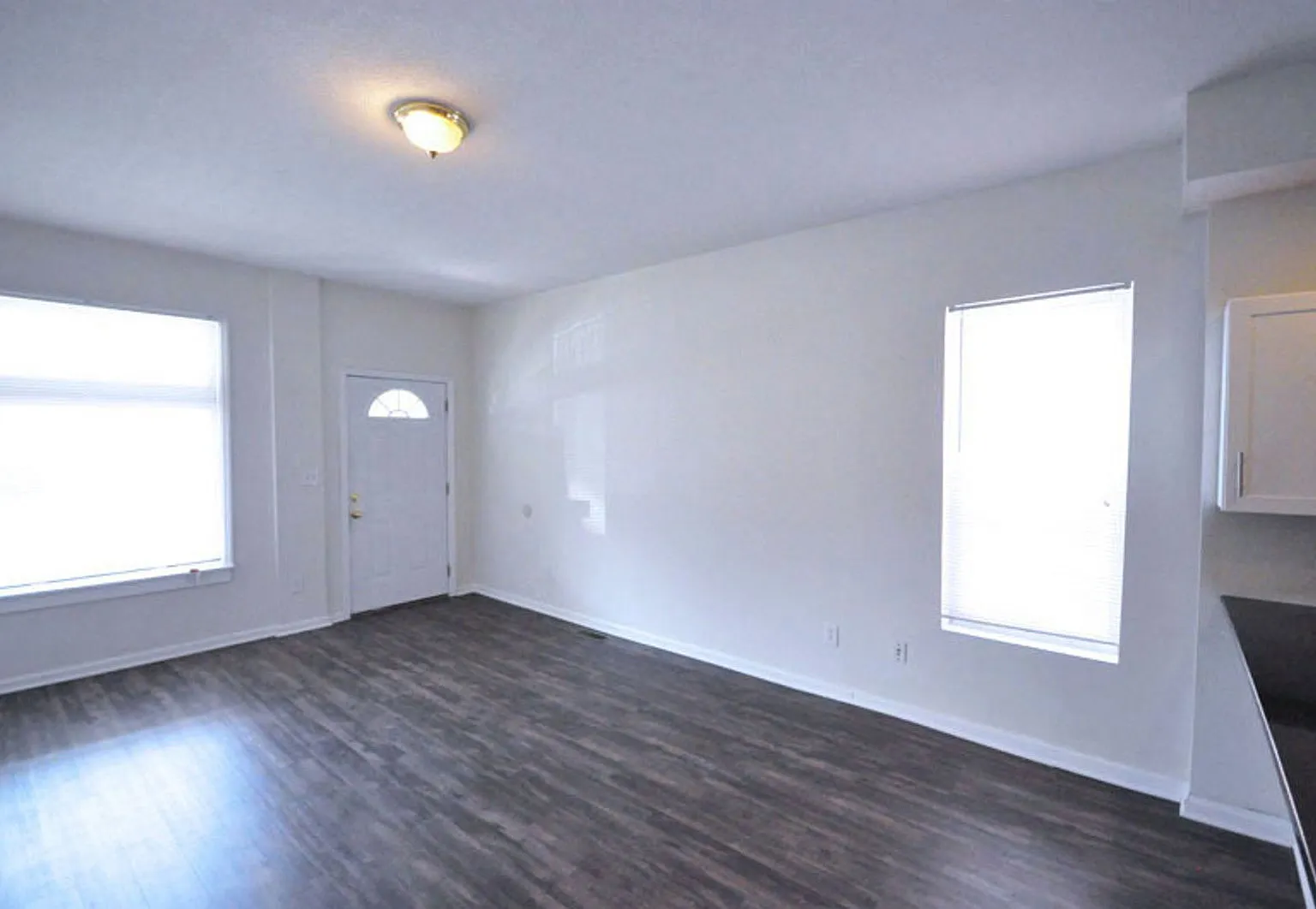 6 bed, 3.0 bath, $5,295 — Photo 4