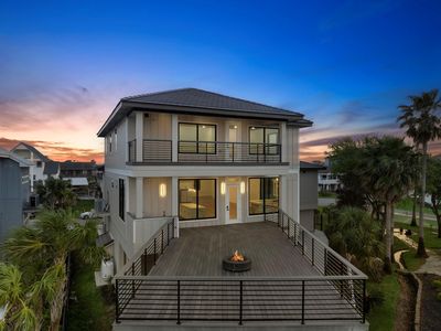 1303 Oahu Dr, Tiki Island, TX, 77554