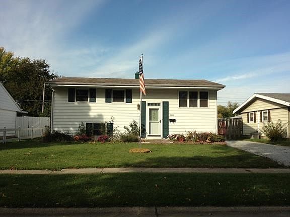 2nd image of 3020 Pokagon Dr