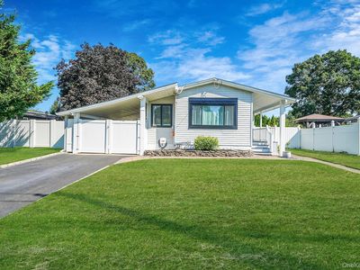 107 Days Avenue, Selden, NY, 11784