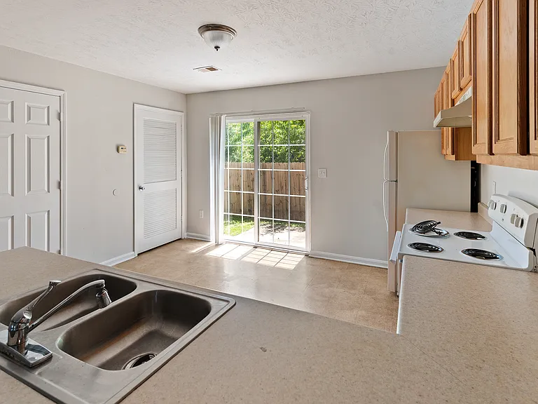 5340 Shepherdsville Rd #1 — Photo 8