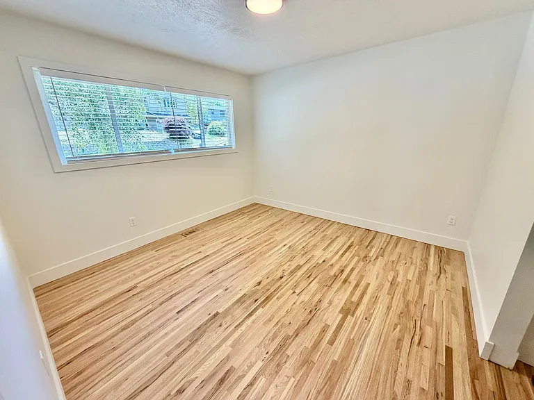 7407 SW 36th Ave — Photo 13