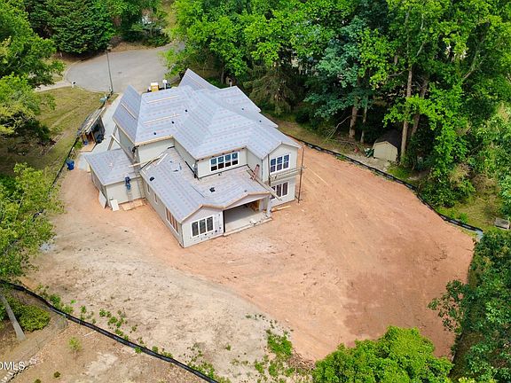3rd image of 1504 Strothmore Ct