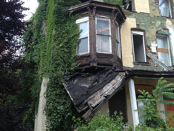 3rd image of 4039 W Girard Ave