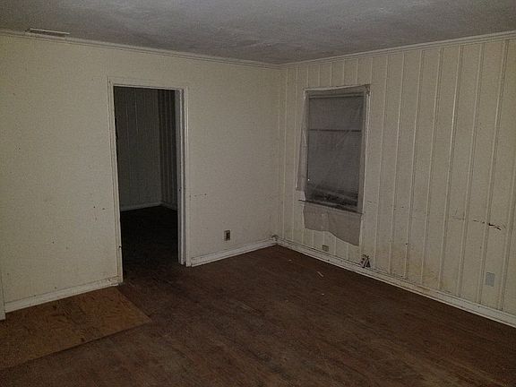 2nd image of 2726 Bayard St