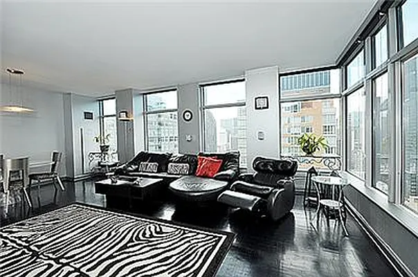Sold by Trump International Realty | media 19