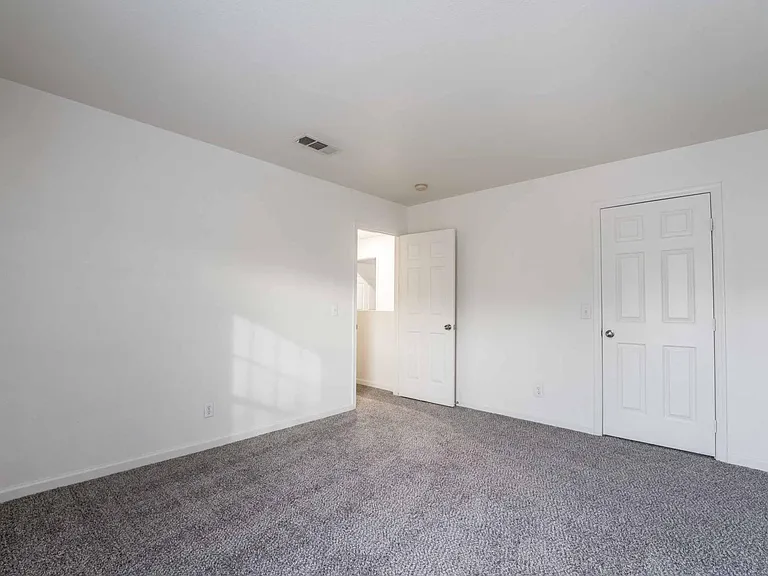2608 Autumn Blaze Ave — Photo 27