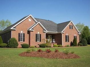 3254 Daniel Dr, Farmville, NC 27828