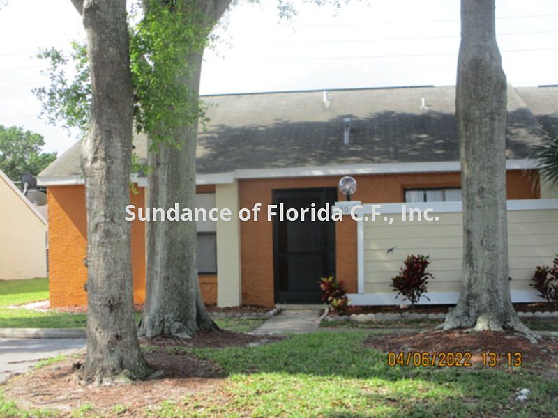 1st image of 50 Silver Falls Cir
