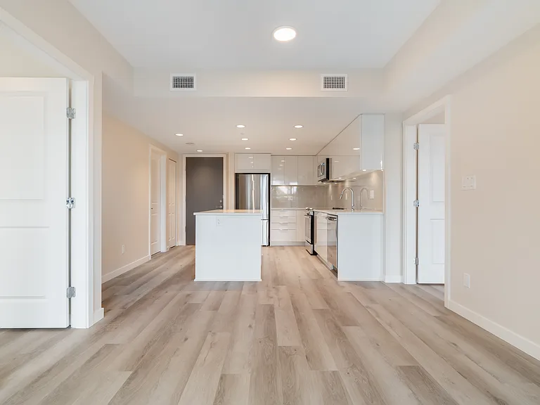 1182 Westwood St — Photo 122