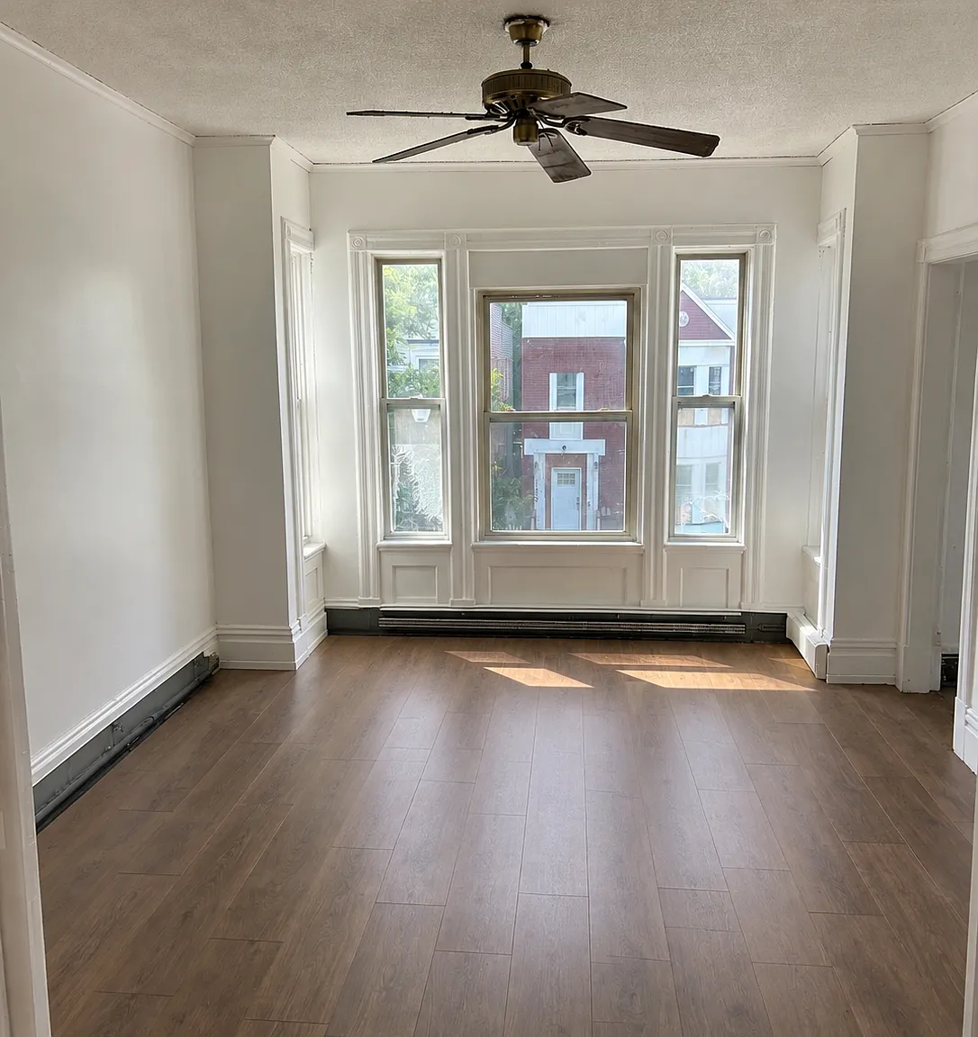 4 bed, 1200 sqft, $1,750 — Photo 3