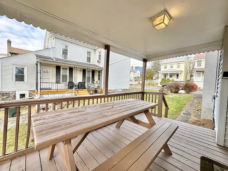 1005 Cherry St — Photo 1